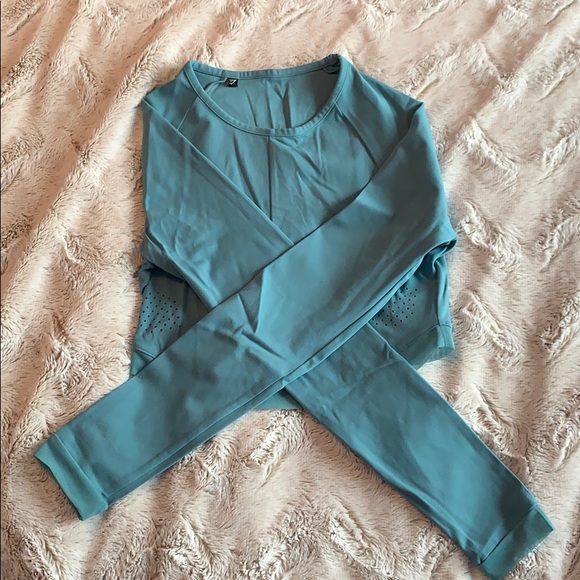 Gymshark Tops - Whitney Simmons Gymshark Crop Top